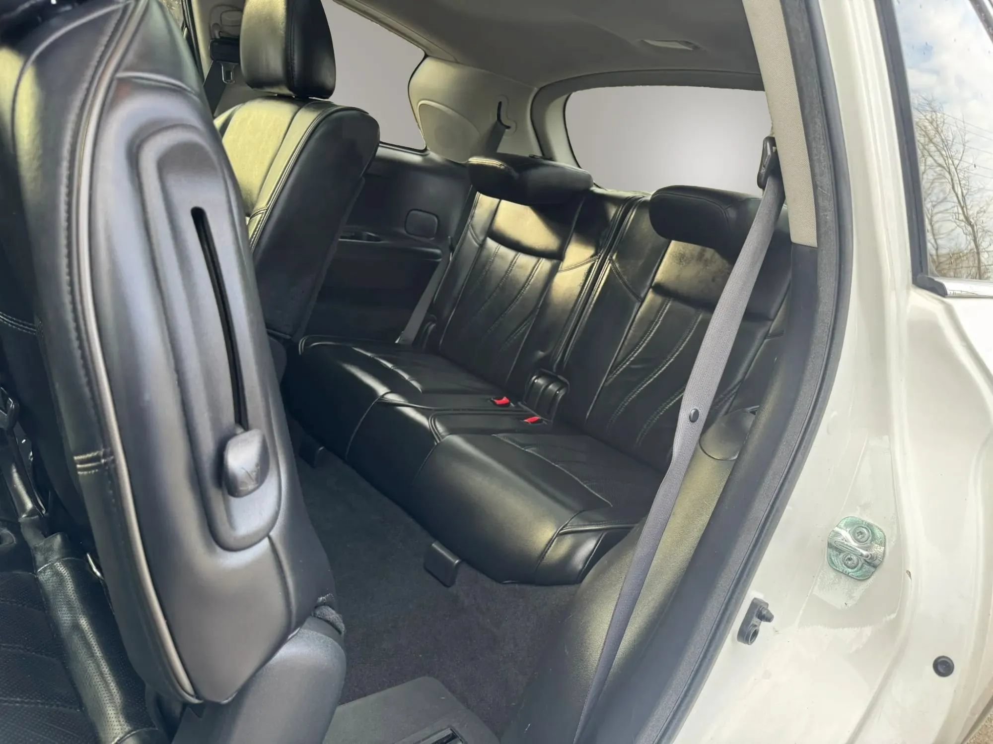 Used 2013 INFINITI JX35 AWD w/ Premium Pkg image 26