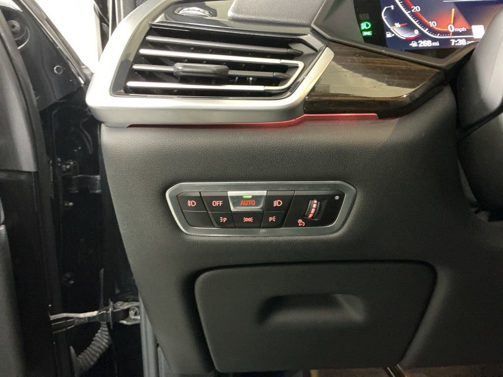 Used 2019 BMW X5 xDrive40i w/ Convenience Package image 17