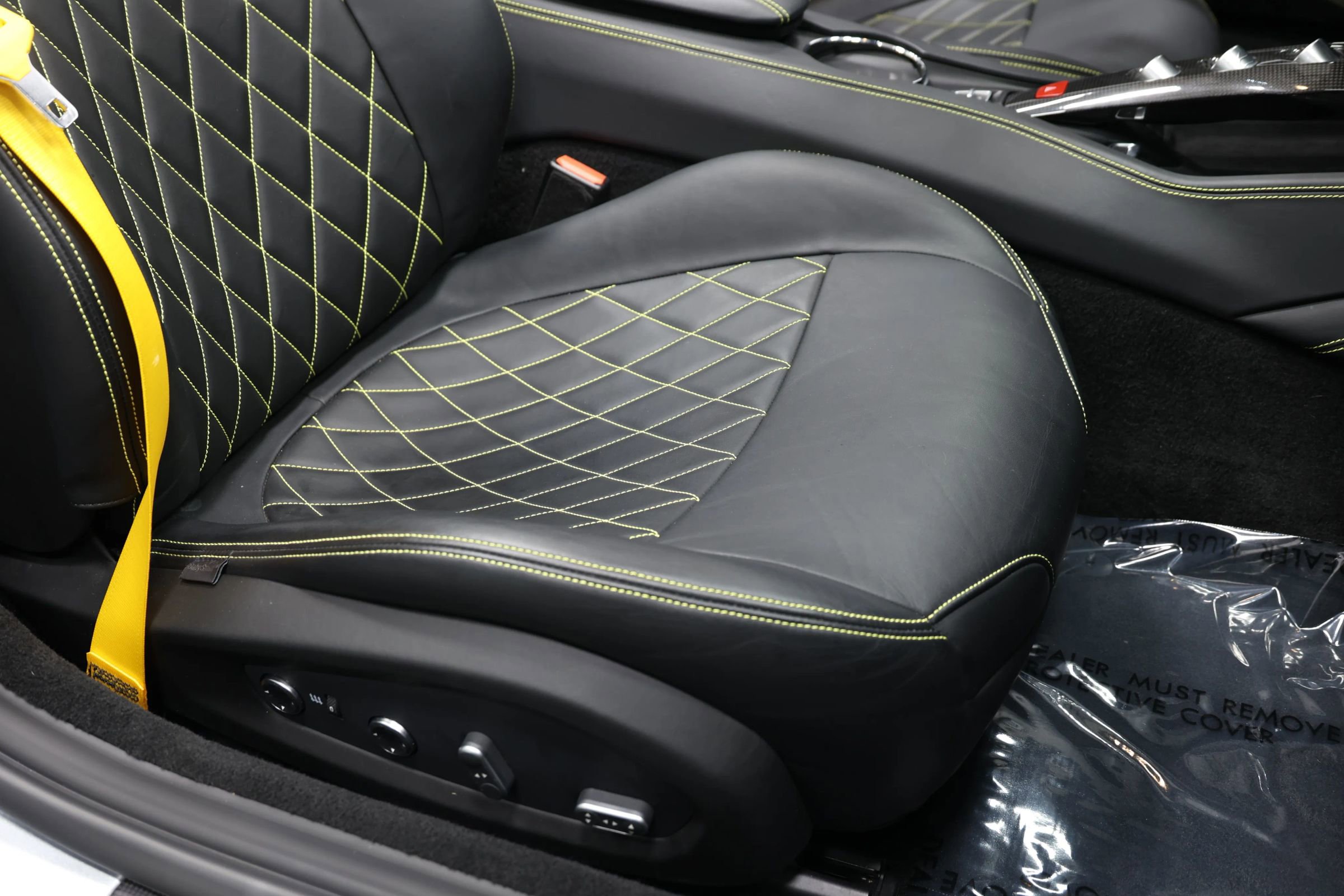 Used 2015 Ferrari California T image 82