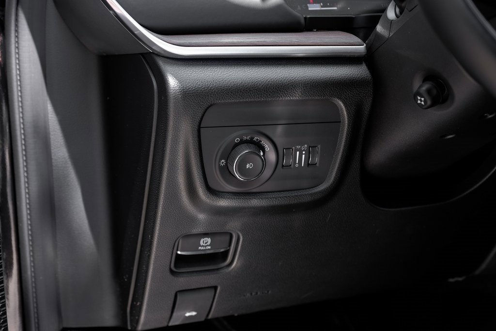 Used 2022 Jeep Grand Cherokee Summit image 40