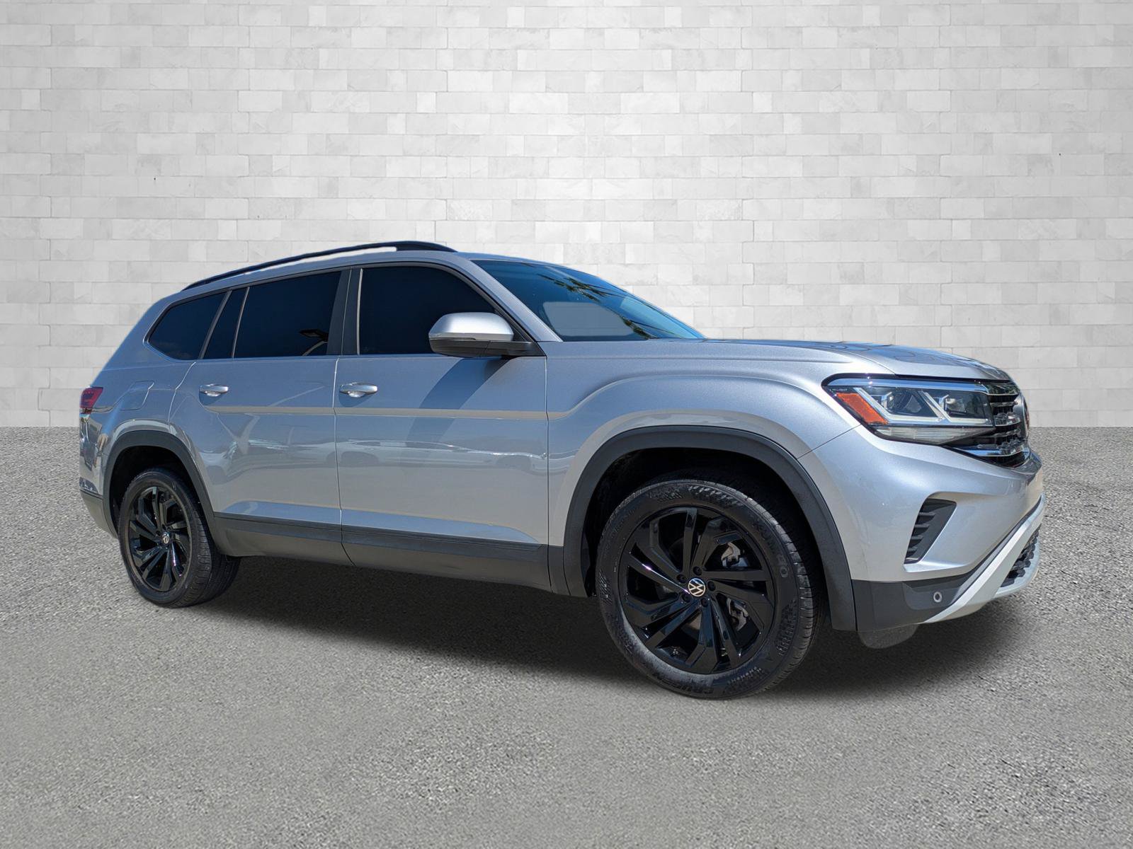Used 2022 Volkswagen Atlas SE FWD image 1