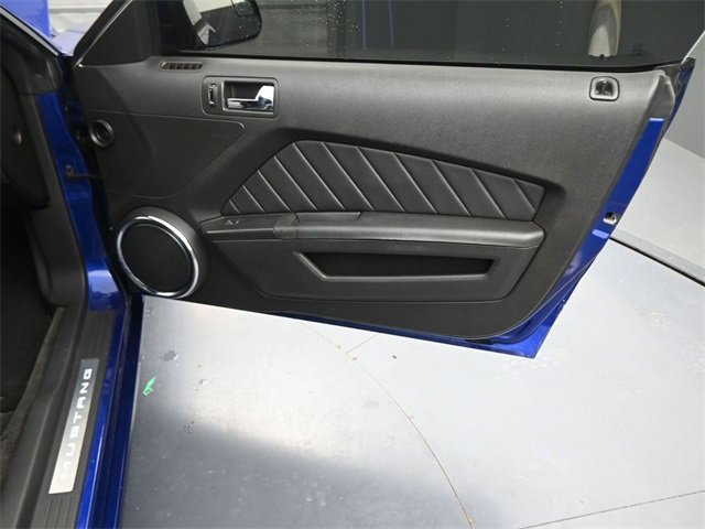 Used 2013 Ford Mustang GT Premium w/ Electronics Pkg image 11