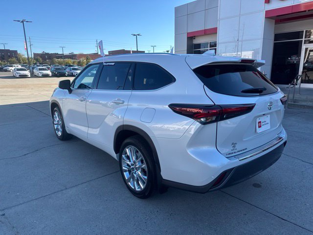 Used 2026 Toyota Highlander Limited AWD/4WD image 7