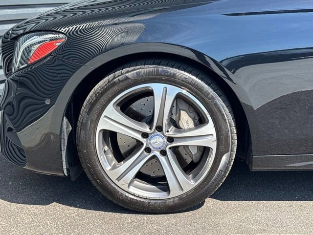 Used 2017 Mercedes-Benz E 300 4MATIC image 12