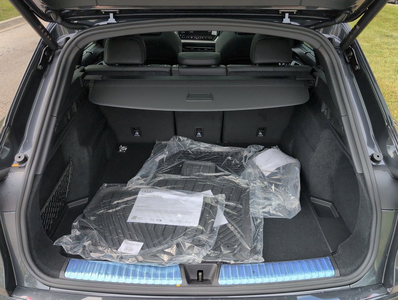 New 2025 Audi SQ5 Premium Plus image 36