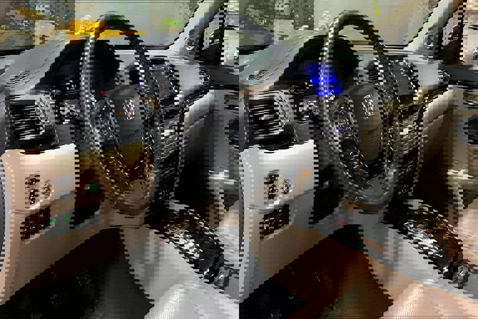 Used 2018 Honda Pilot Elite image 17