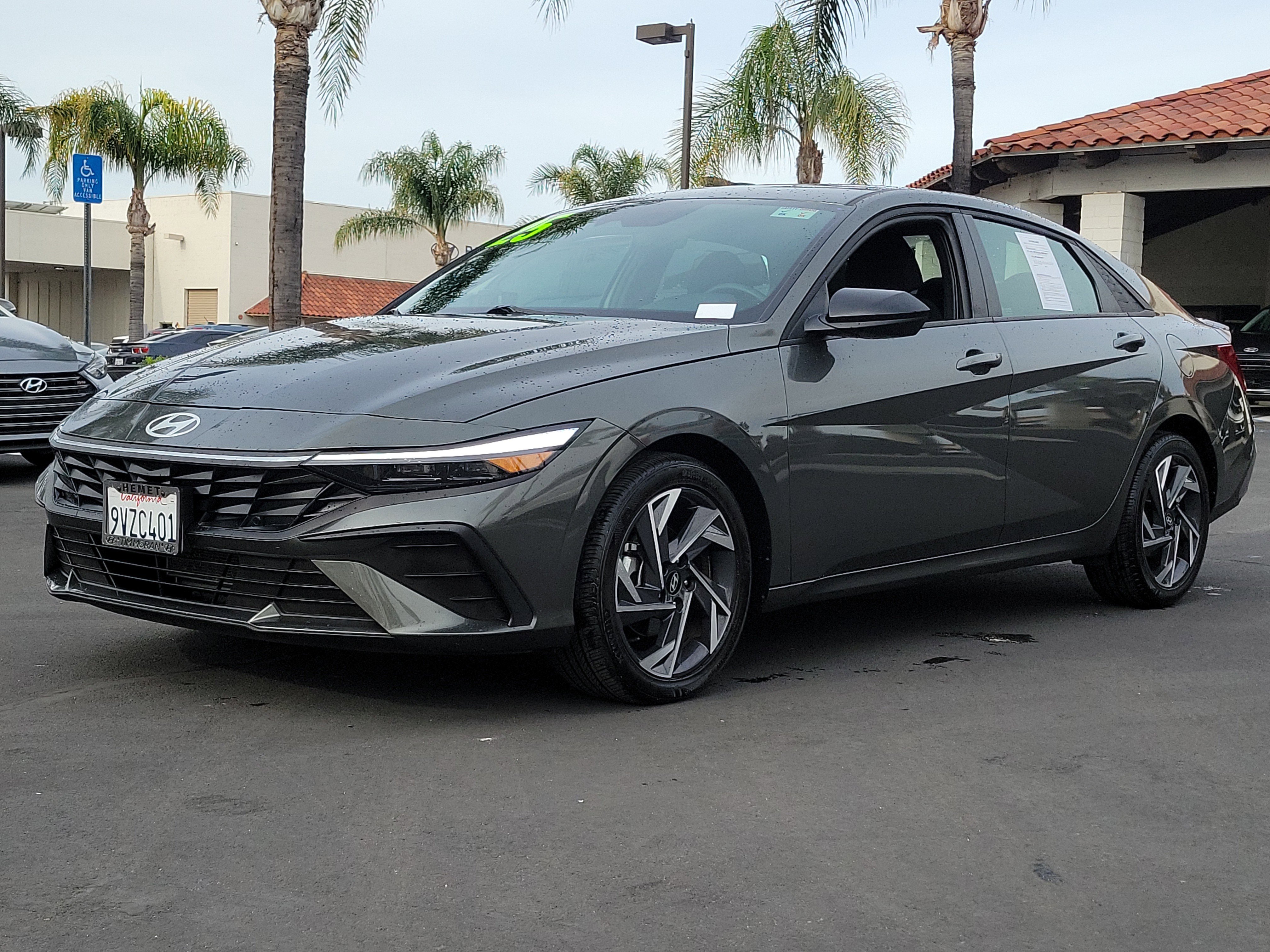 Certified 2025 Hyundai Elantra Sport FWD image 5