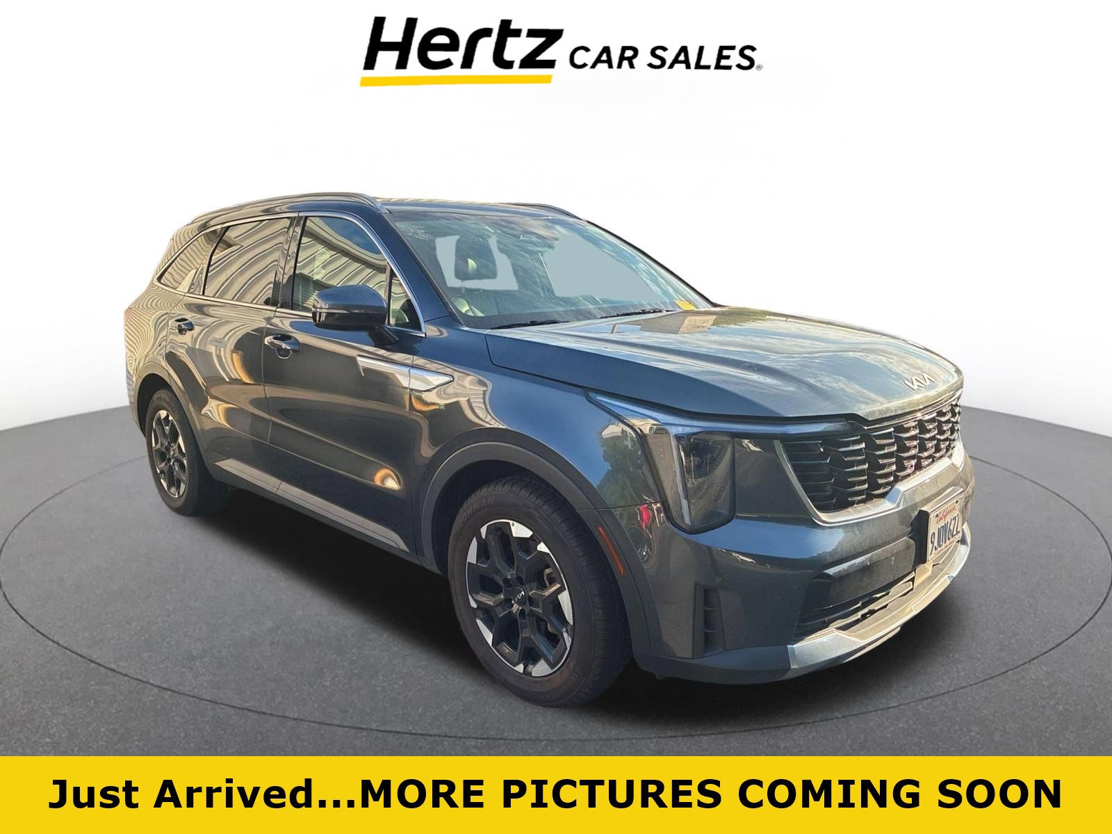 Used 2024 Kia Sorento S FWD image 1