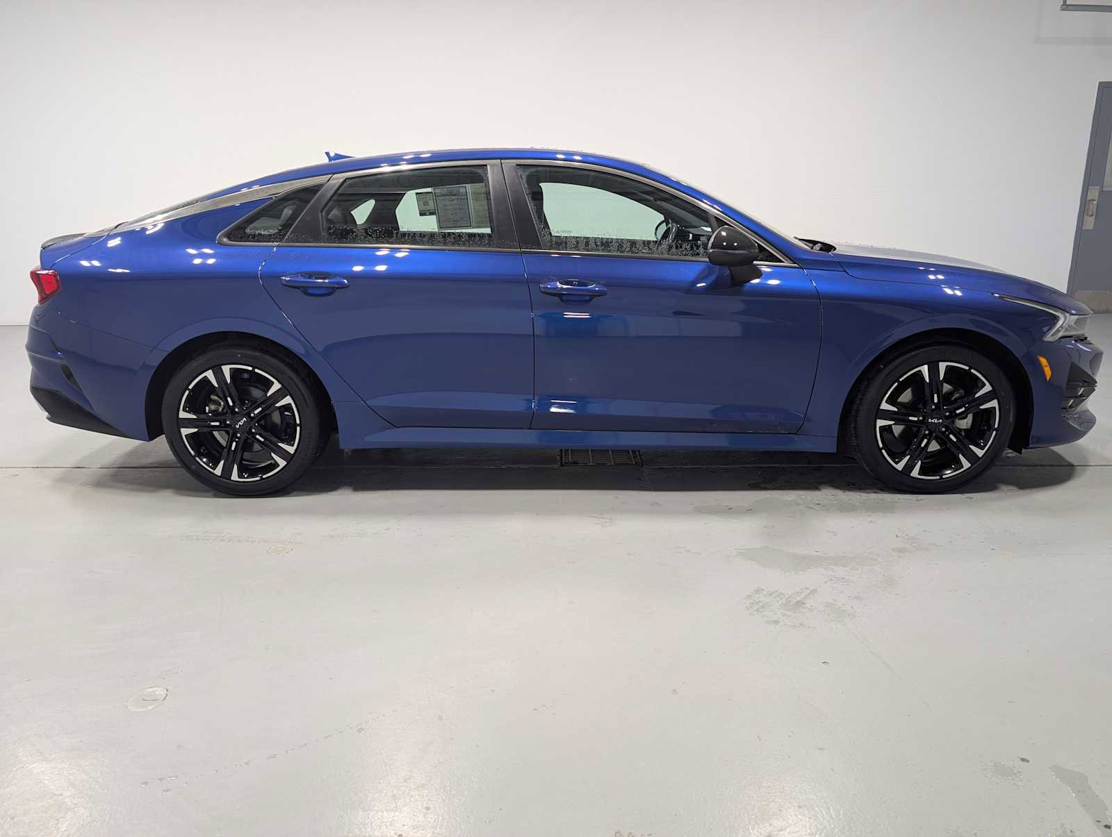 Used 2023 Kia K5 GT-Line w/ GT-Line Premium Package image 7