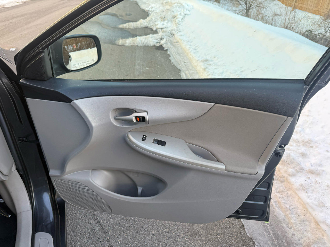 Used 2013 Toyota Corolla LE Special Edition image 21