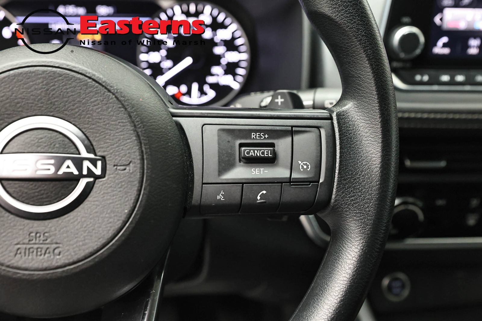 Used 2023 Nissan Rogue S AWD/4WD image 16