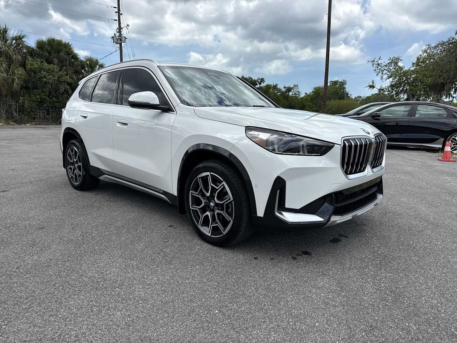 Used 2025 BMW X1 xDrive28i w/ Convenience Package AWD/4WD image 11