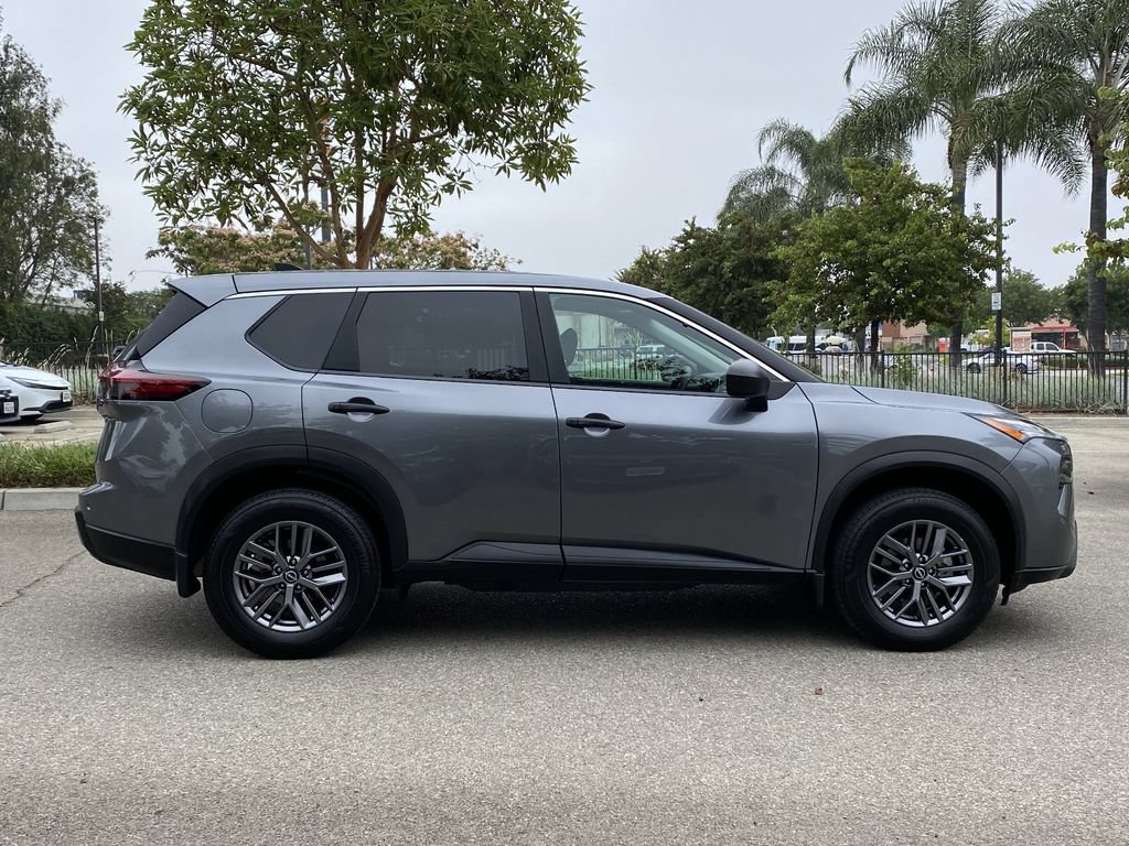 Used 2025 Nissan Rogue S FWD image 43