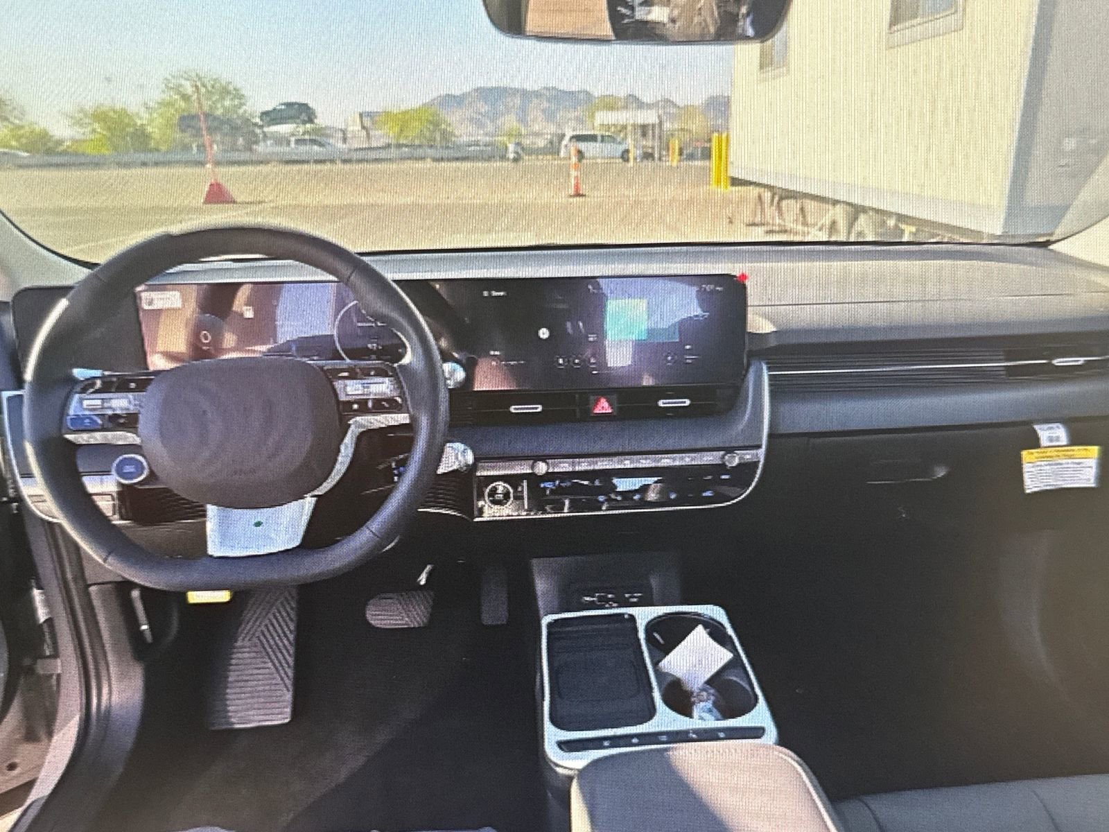 Used 2025 Hyundai Ioniq 5 SEL image 5