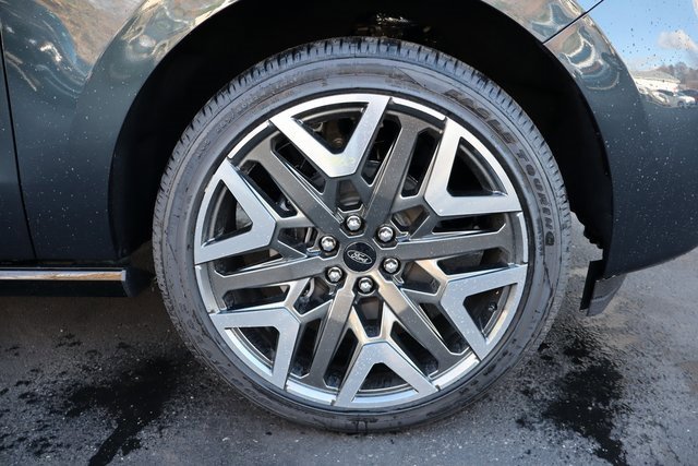 New 2025 Ford Expedition Max Platinum w/ Platinum Ultimate Package image 15