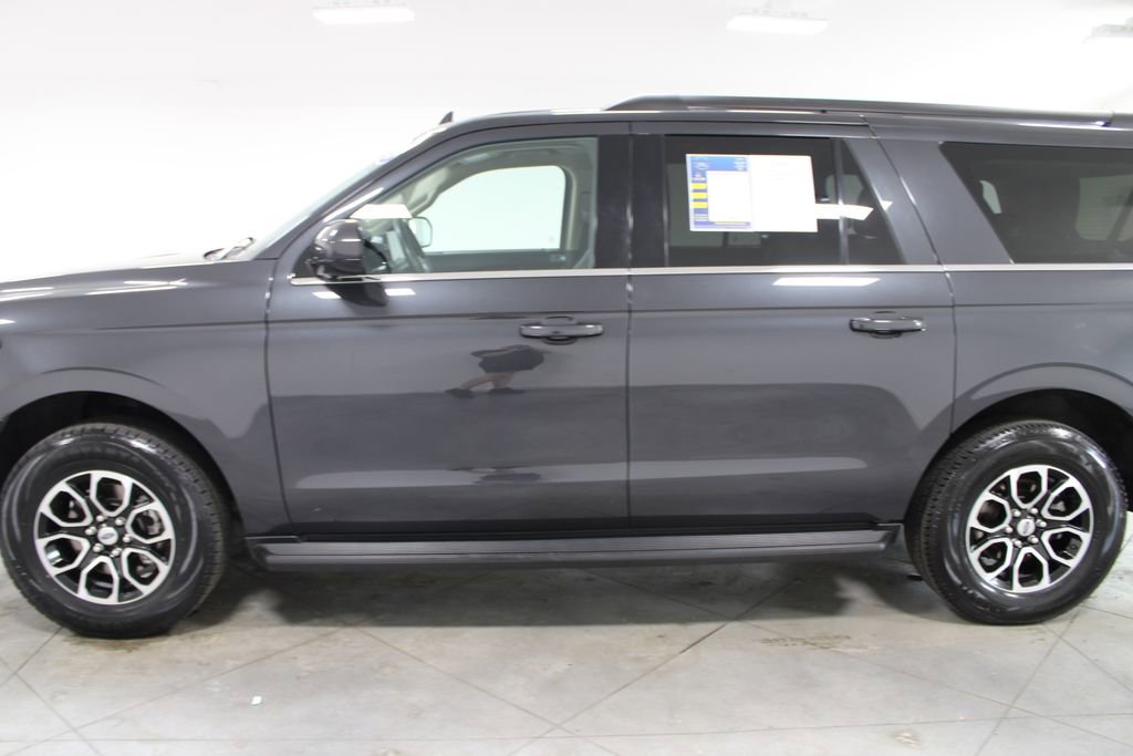 Used 2024 Ford Expedition Max XLT image 7