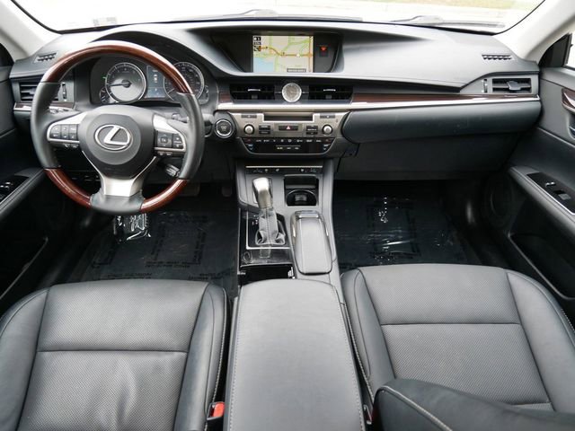 Used 2018 Lexus ES 350 w/ Navigation System Package FWD image 12