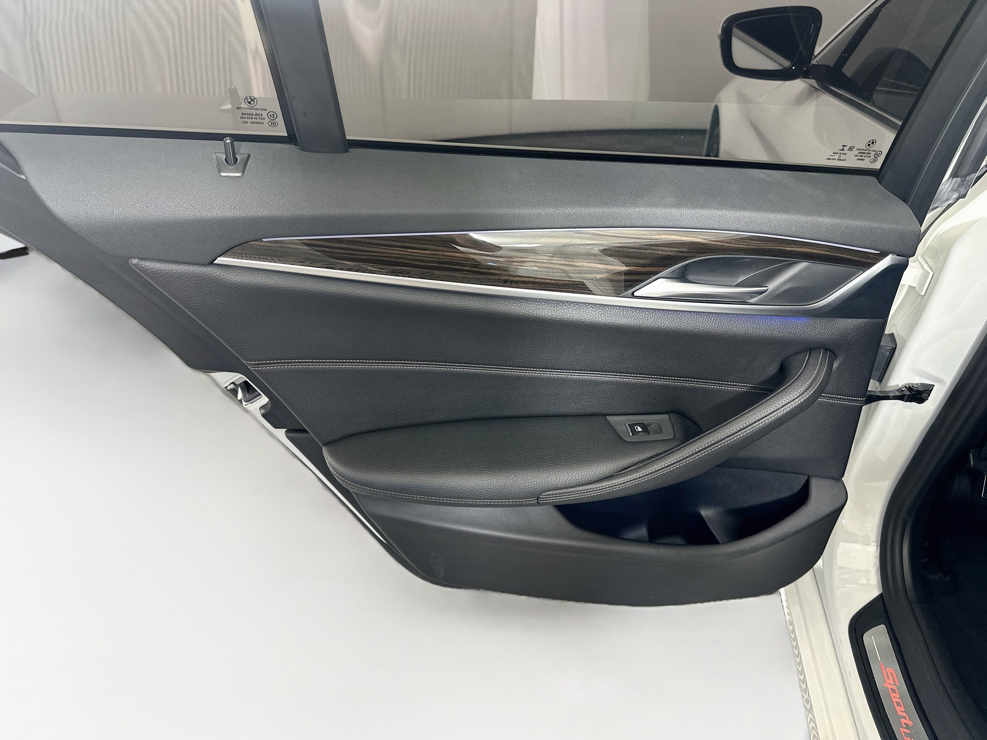 Used 2018 BMW 530i RWD image 26