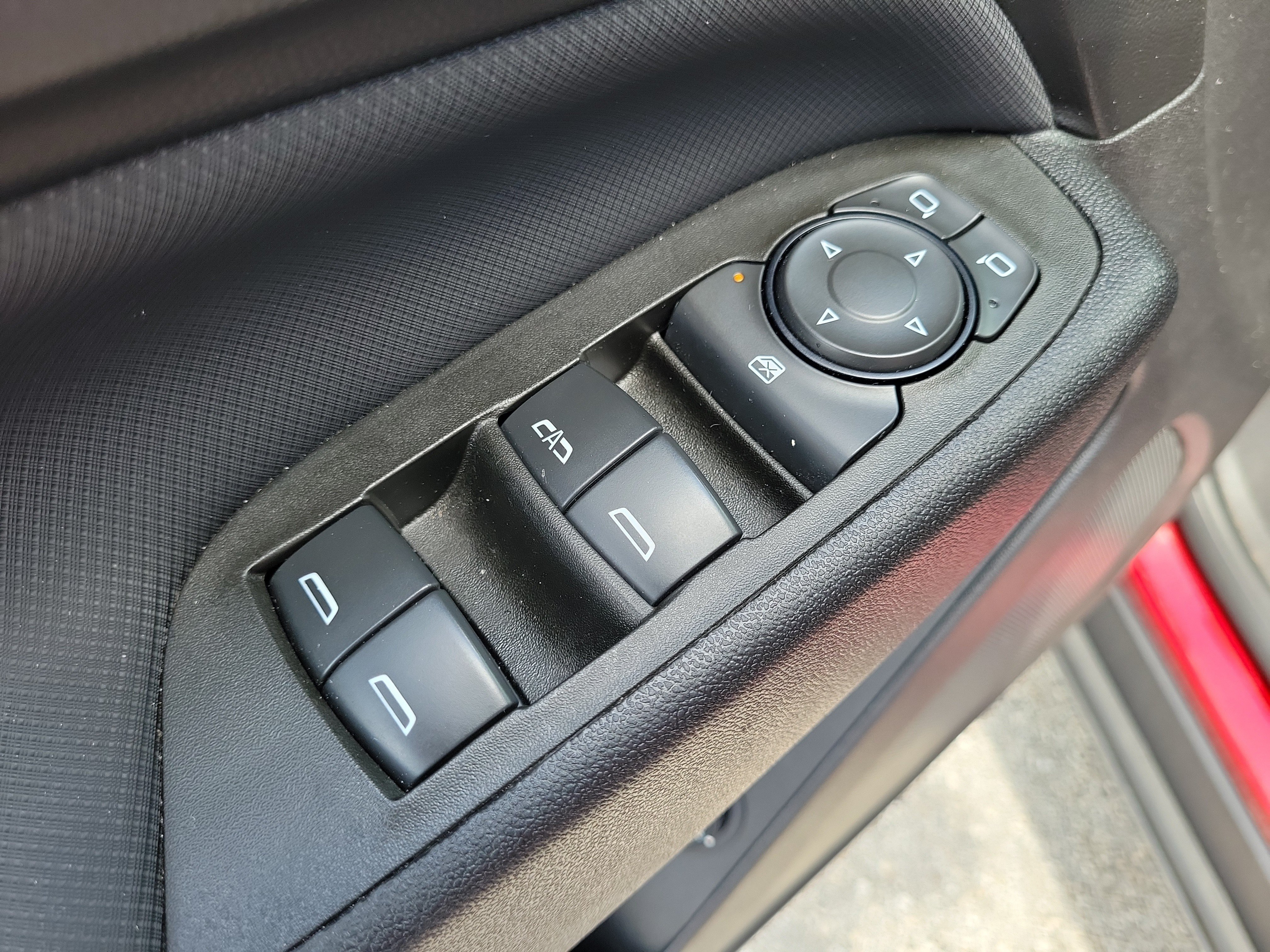 Used 2024 Chevrolet Equinox RS FWD image 10