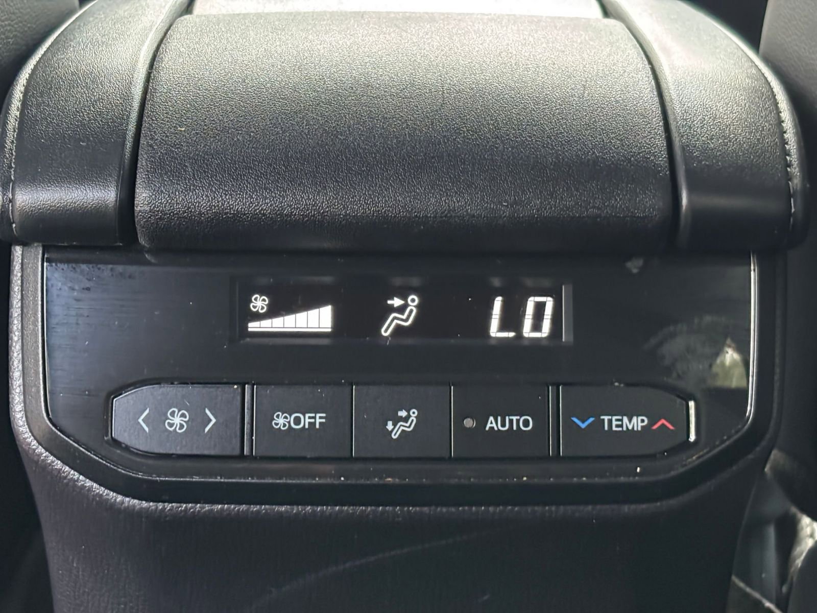 Used 2025 Toyota Highlander XSE AWD/4WD image 24