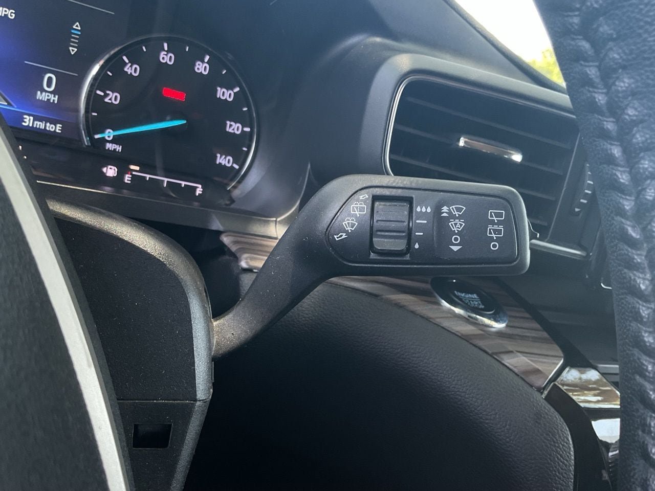 Used 2023 Ford Explorer Limited RWD image 38