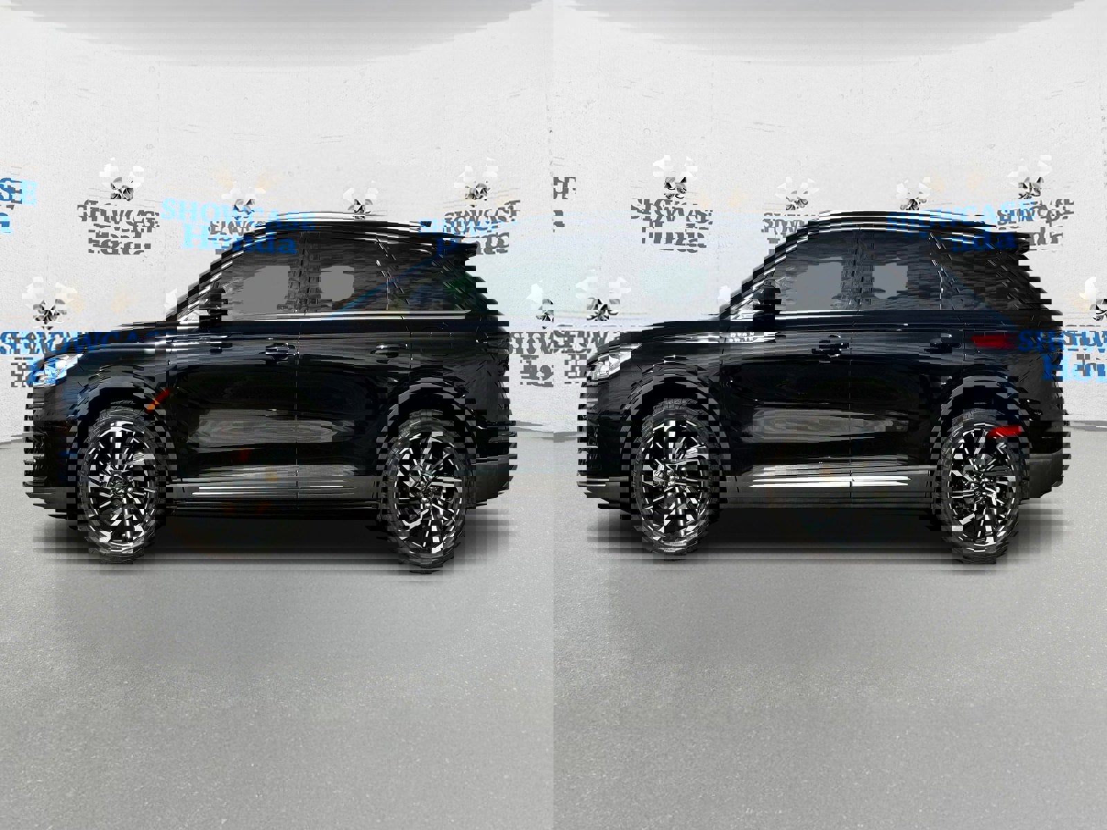 Used 2024 Lincoln Corsair Reserve w/ Equipment Group 201A image 4