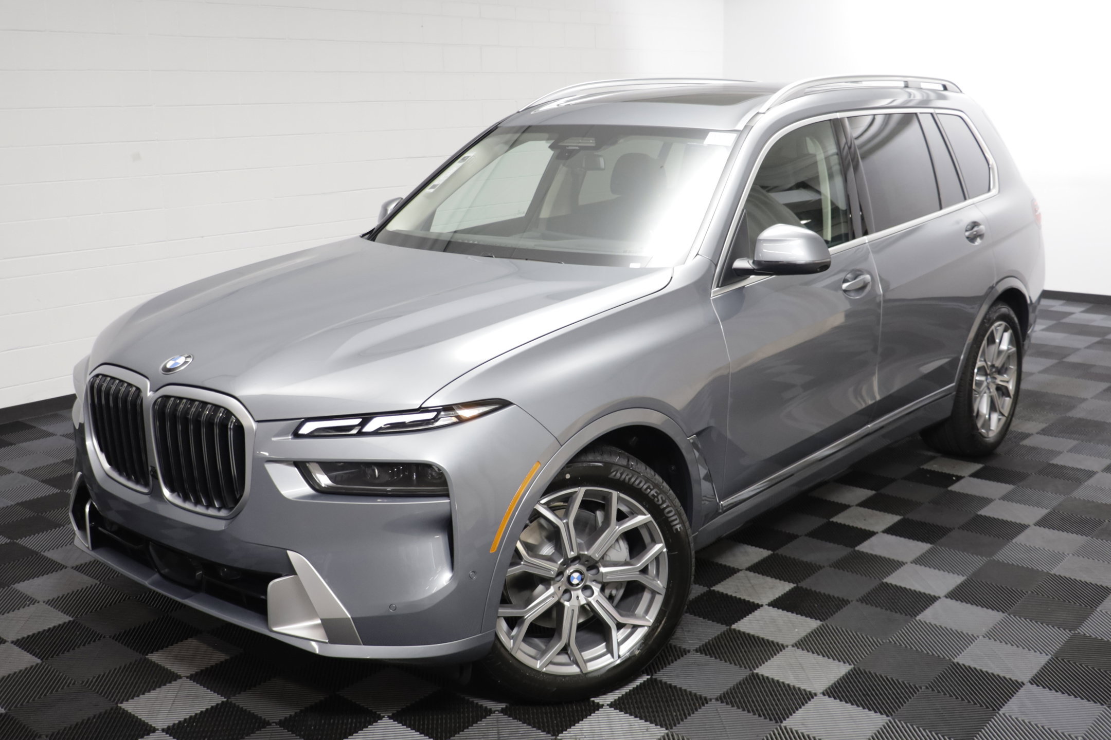 New 2027 BMW X7 xDrive40i w/ Executive Package AWD/4WD image 2