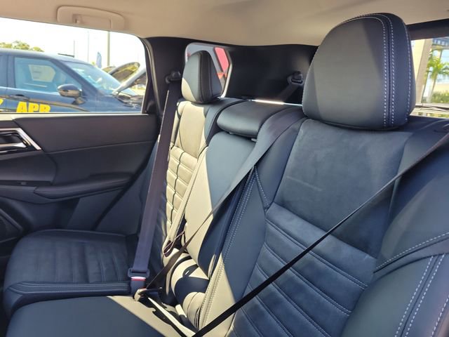 New 2026 Mitsubishi Outlander SE image 12