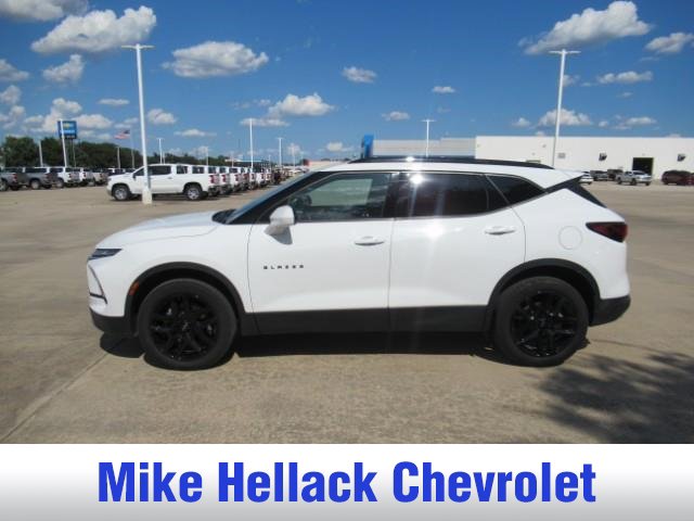 Used 2024 Chevrolet Blazer LT w/ Convenience Package FWD image 4