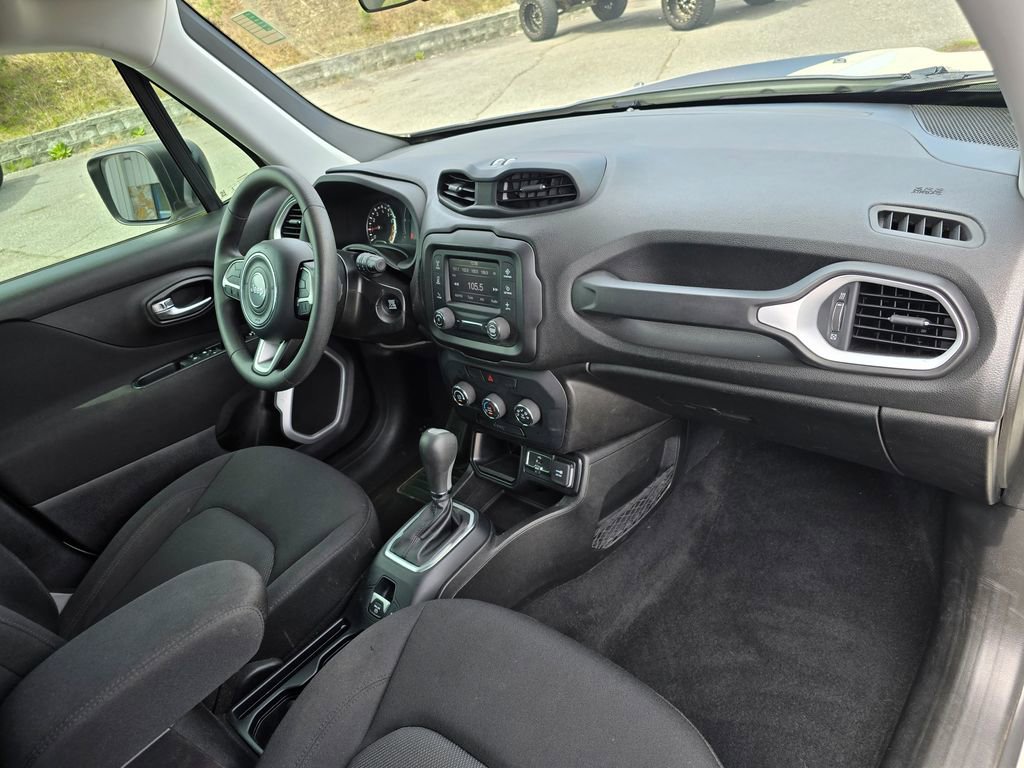 Used 2019 Jeep Renegade Sport image 28