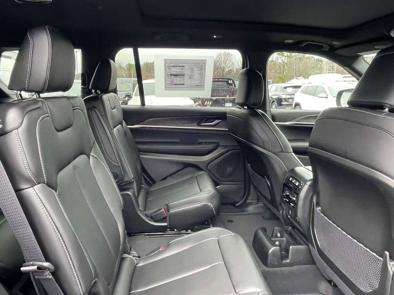 New 2025 Jeep Grand Cherokee L Limited image 19