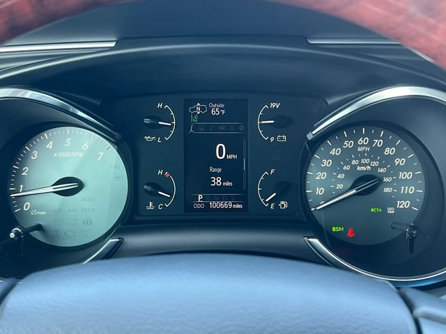 Used 2018 Toyota Sequoia Platinum AWD/4WD image 22