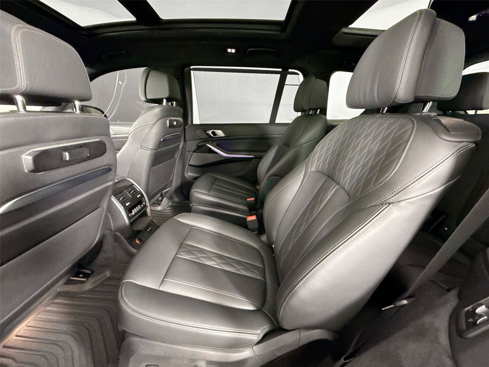 Used 2025 BMW X7 M60i w/ Executive Package AWD/4WD image 33