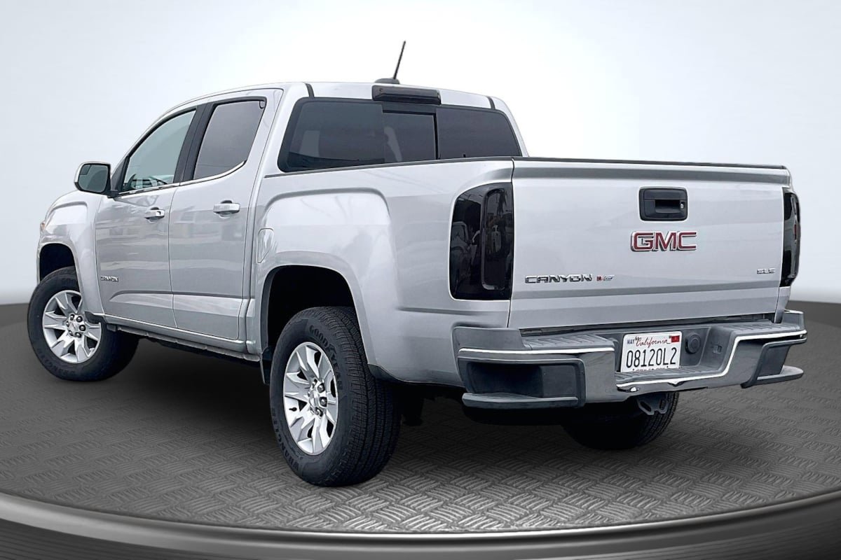 Used 2018 GMC Canyon SLE w/ SLE Convenience Package RWD image 2