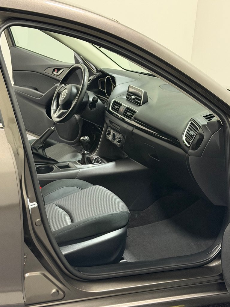 Used 2014 MAZDA MAZDA3 i Touring FWD image 11