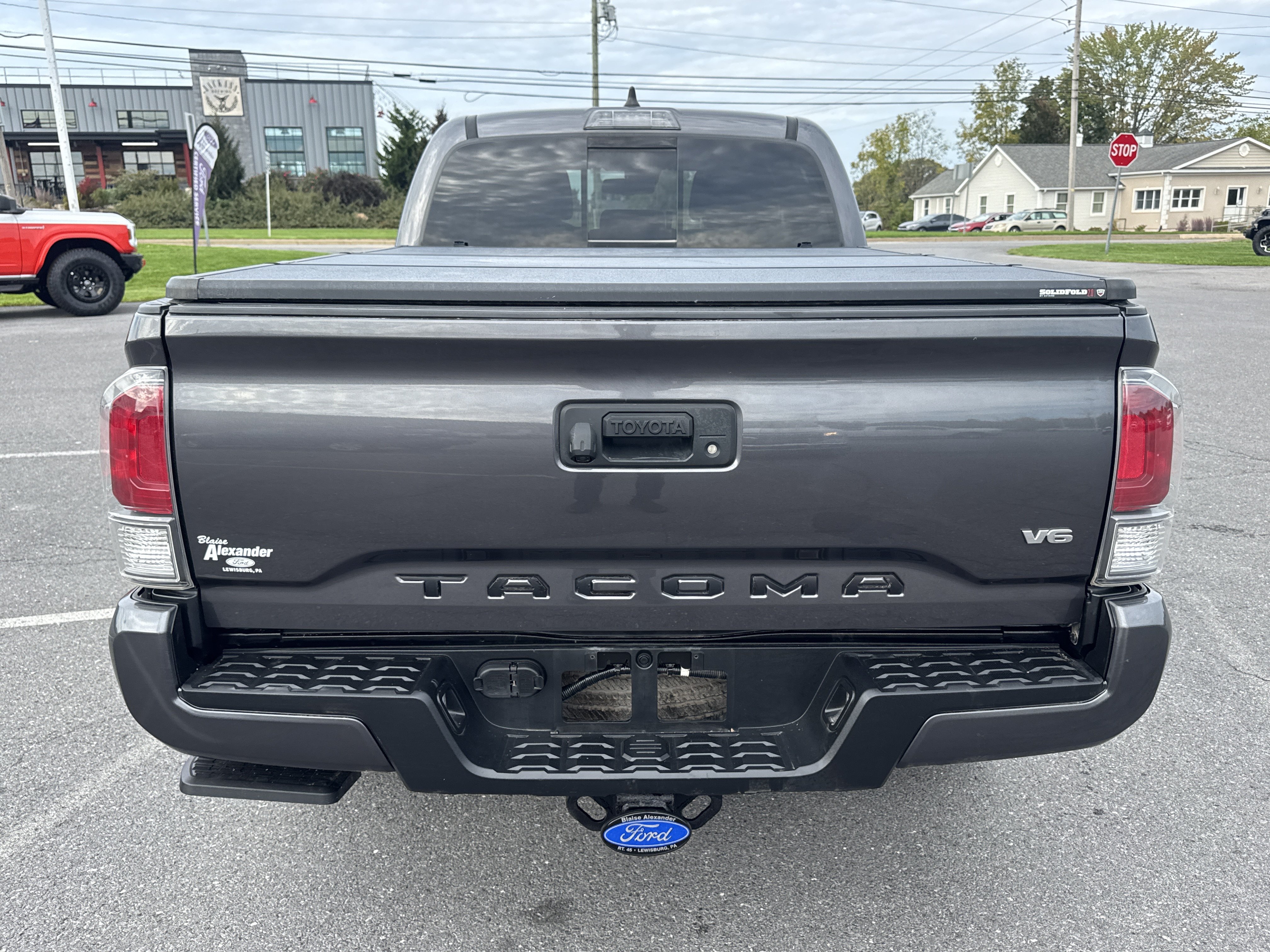 Used 2021 Toyota Tacoma TRD Sport AWD/4WD image 4