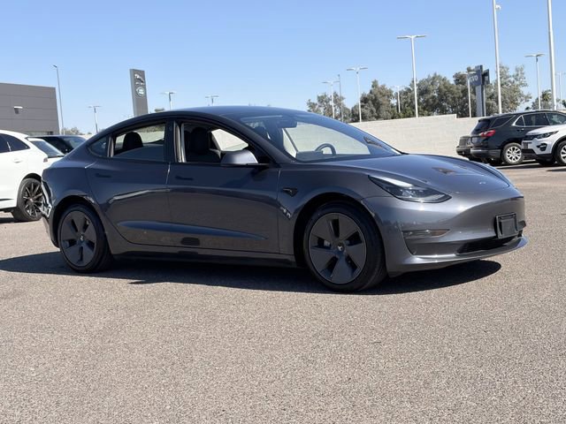 Used 2023 Tesla Model 3 Standard Range image 4