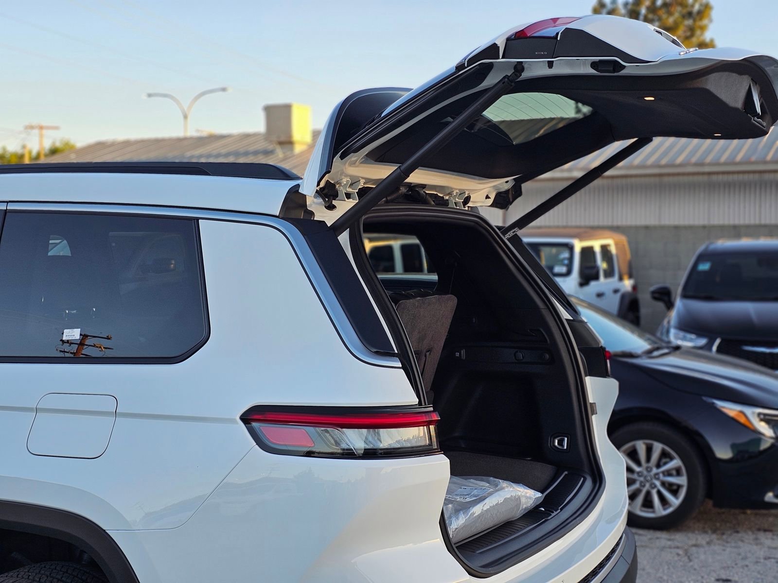 New 2026 Jeep Grand Cherokee L Limited image 8