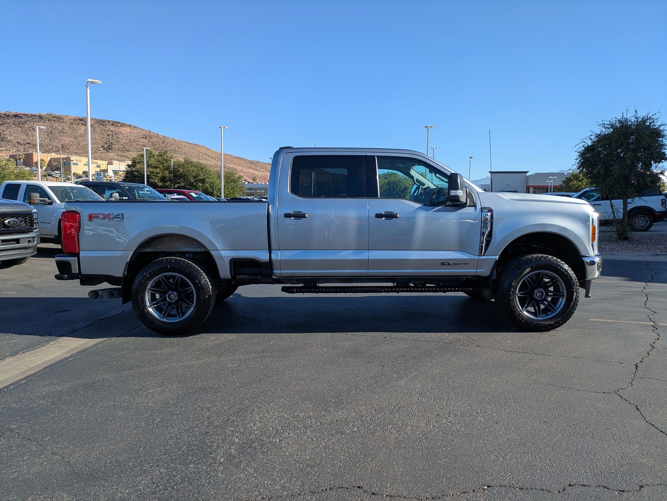 Used 2023 Ford F350 XLT AWD/4WD image 2