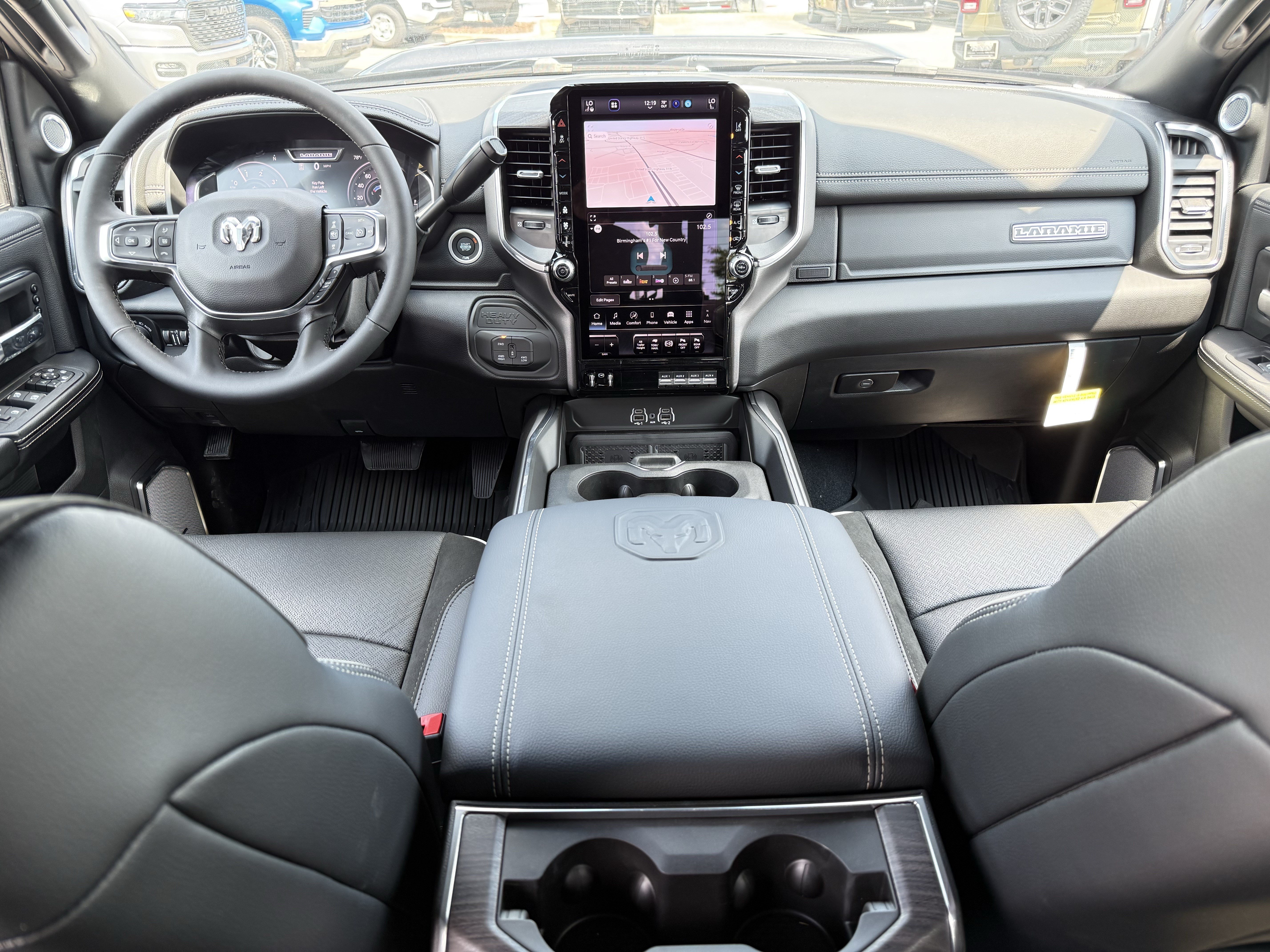 New 2027 RAM 3500 Laramie AWD/4WD image 32