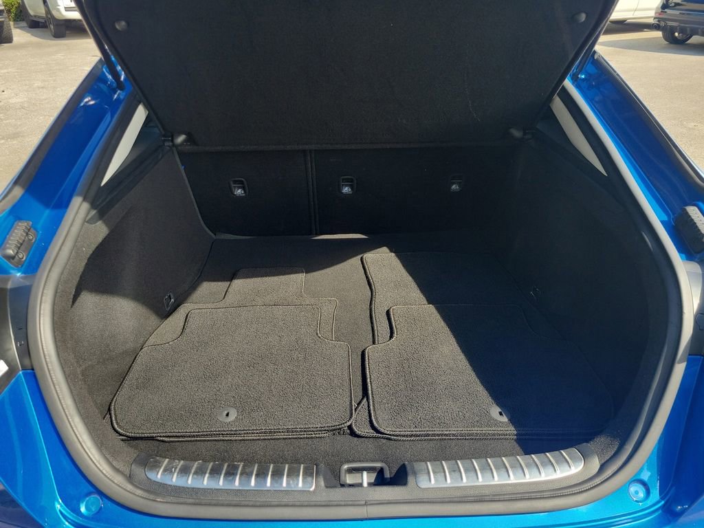 Used 2019 Kia Stinger RWD image 11