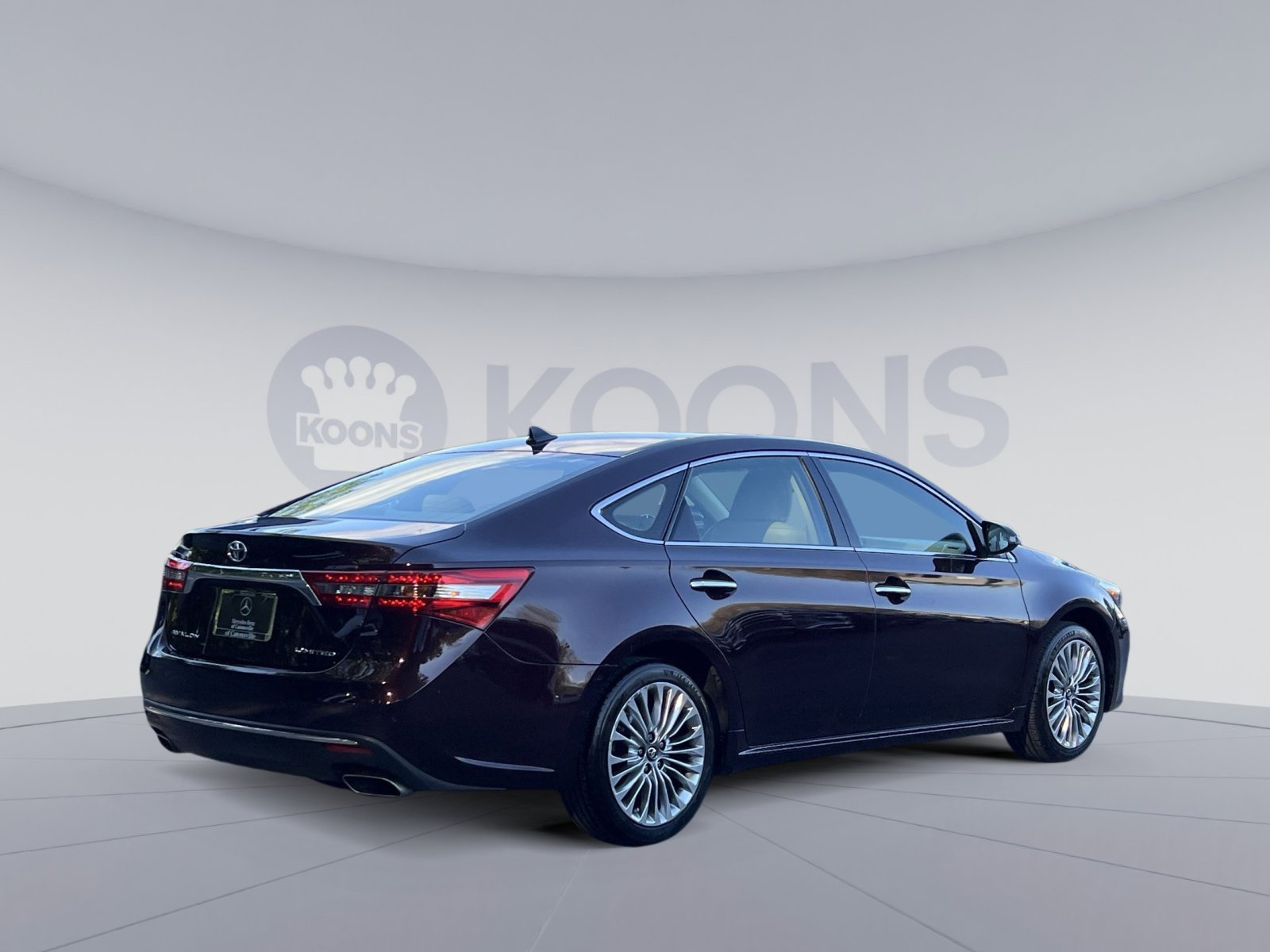 Used 2017 Toyota Avalon Limited FWD image 13