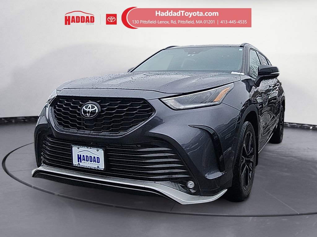 Certified 2023 Toyota Highlander XSE image 1