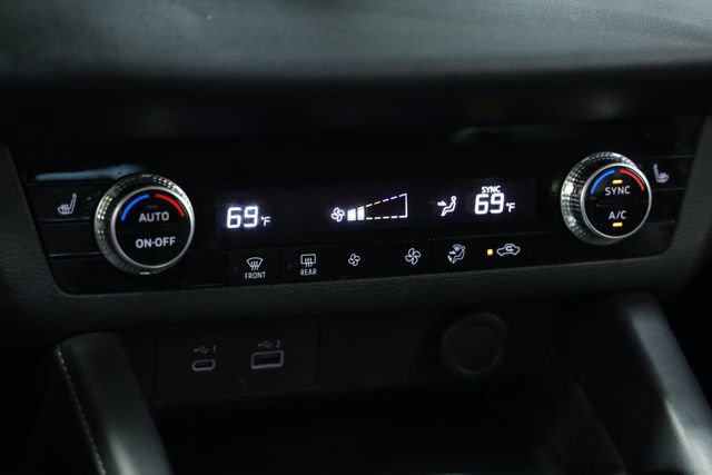 Used 2023 Mitsubishi Outlander SE FWD image 18