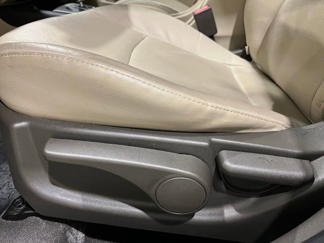 Used 2011 Hyundai Elantra SE image 36