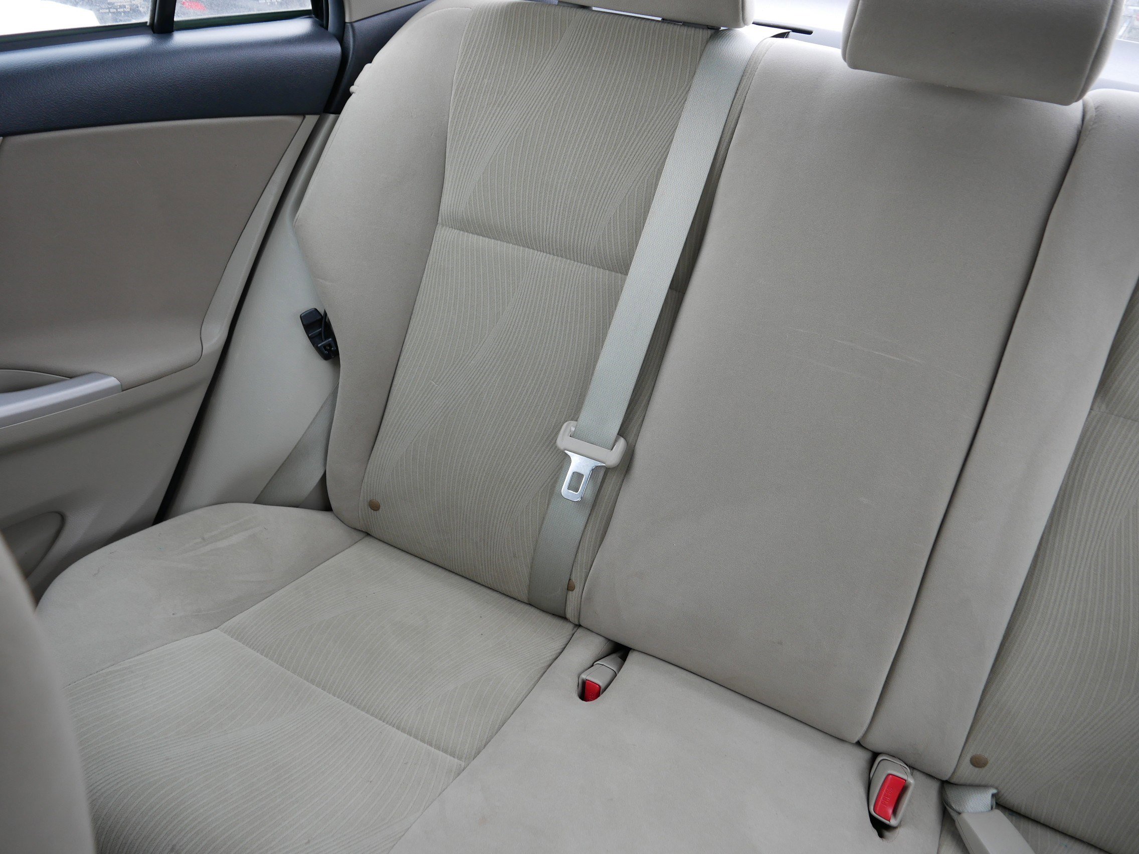 Used 2011 Toyota Corolla LE image 12