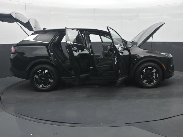 Used 2026 Kia Sportage LX FWD image 41