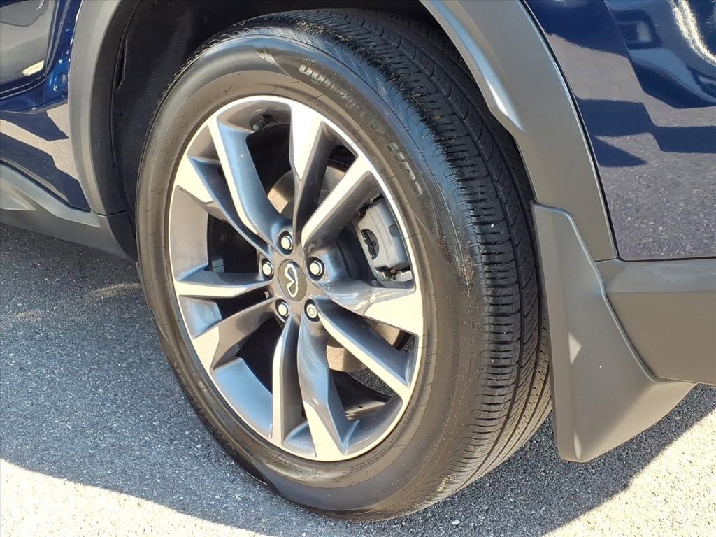 Used 2022 INFINITI QX60 Luxe w/ Performance Audio Package image 9