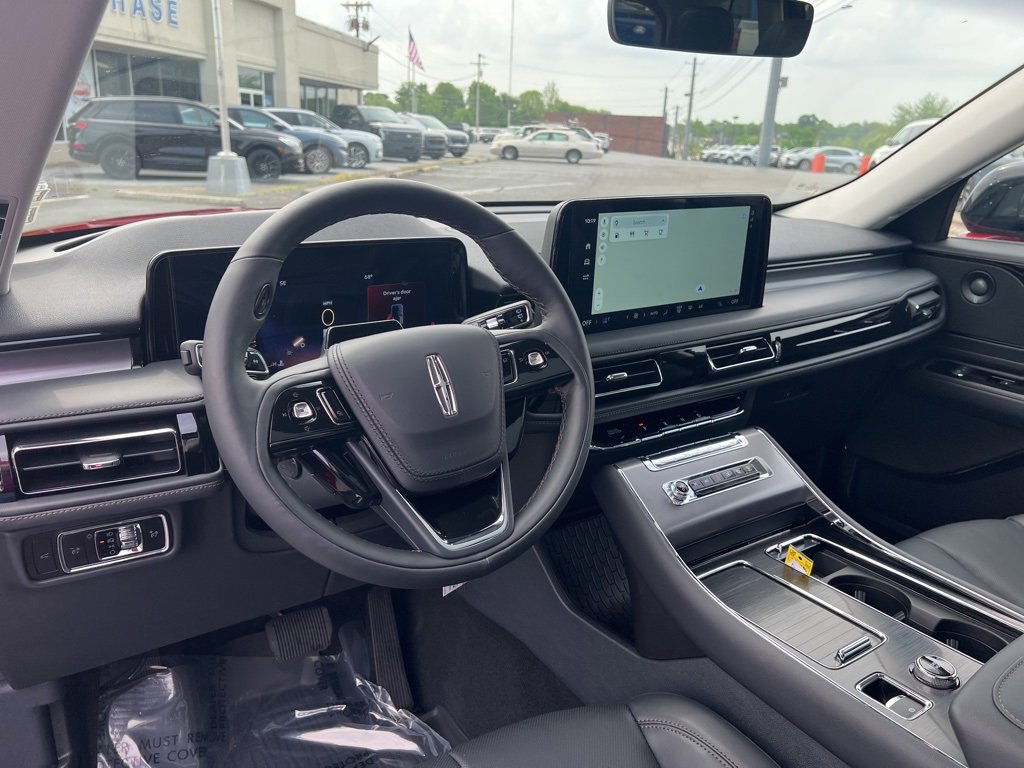 New 2025 Lincoln Aviator AWD w/ Jet Appearance Package image 29