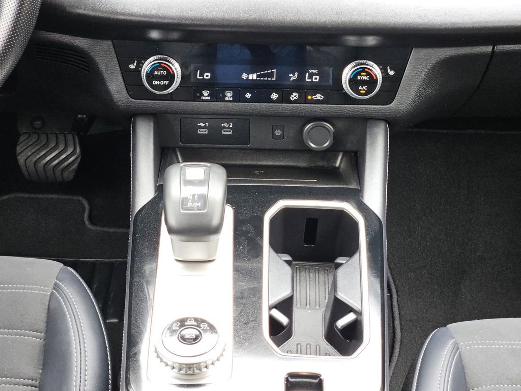 Used 2025 Mitsubishi Outlander SE FWD image 16